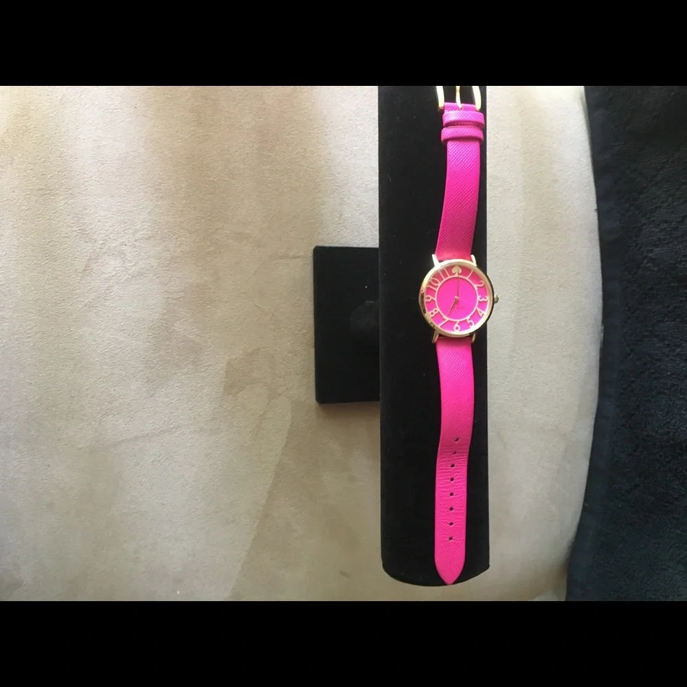 KATE SPADE METRO NWOT AUTHENTIC GENUINE LEATHER HOT PINK GOLD-TONE WATCH